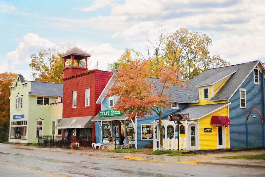 Charming small-town storefronts in the Matthews and Mint Hill area of southeast Charlotte